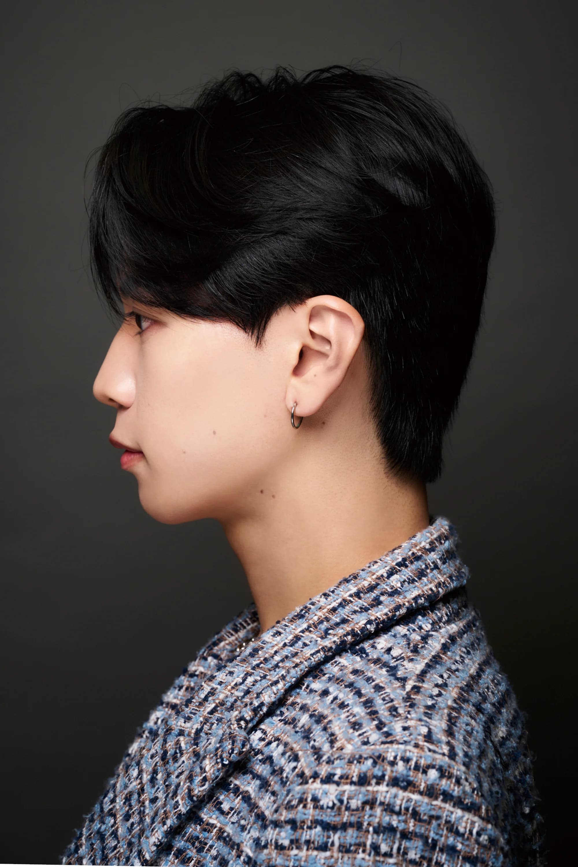 韓国風ヘアの必須テク 「ダウンパーマ」使いこなしガイド32