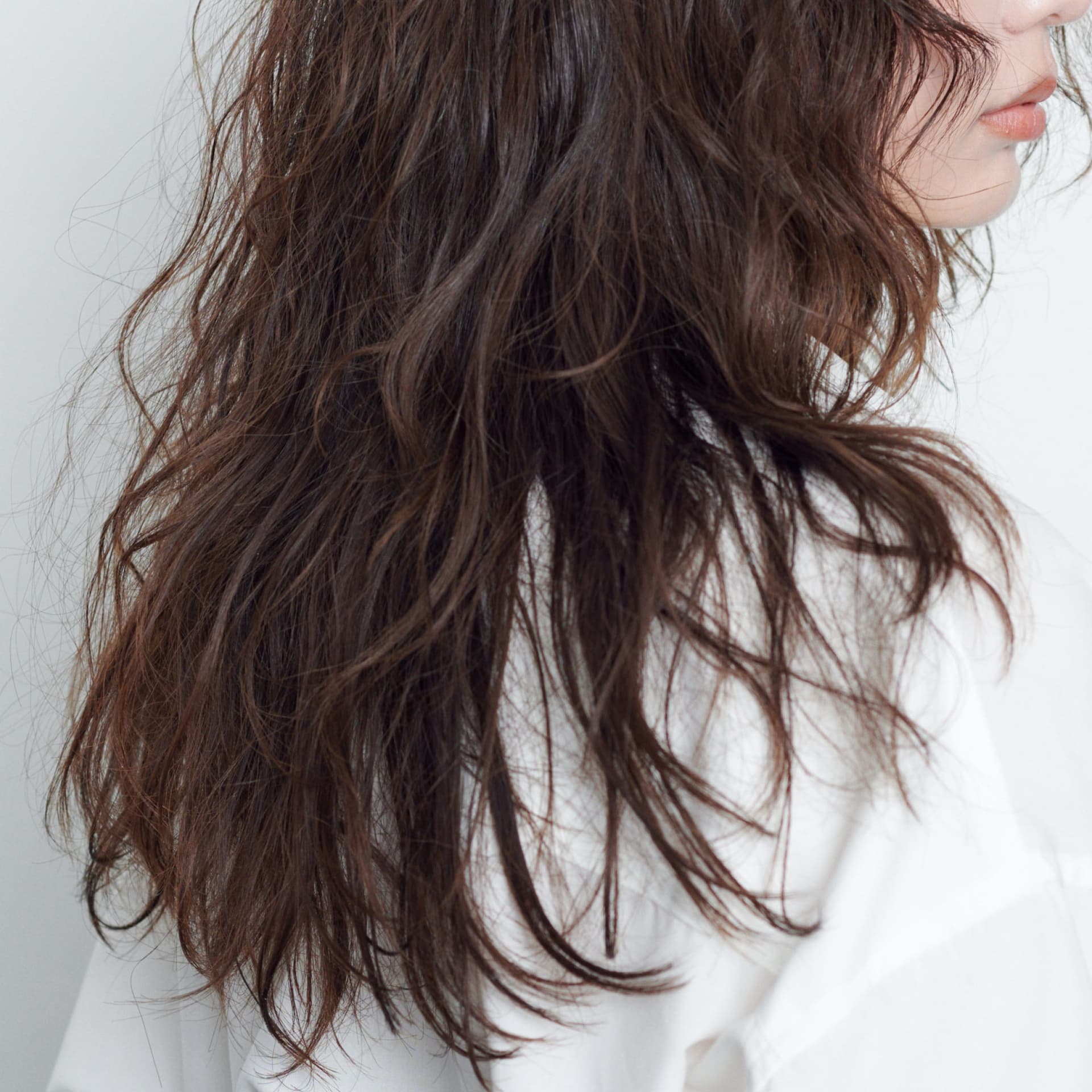 コントラストで遊ぶ「LONG ✕ PERM」-3